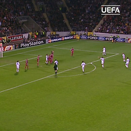 🥳 Three-time winner Roberto Carlos is 49 today! World class. 🏆 1️⃣9️⃣9️⃣8️⃣ 🏆 2️⃣0️⃣0️⃣0️⃣ 🏆 2️⃣0️⃣0️⃣2️⃣ #UCL | UEFA Champions League