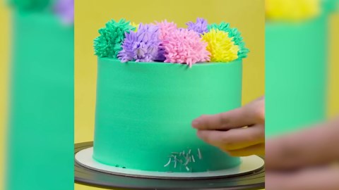 Pom-Pom Cake Decoration & Snack Cup Theme Tutorial 🎂✨ | Fun Party Ideas!