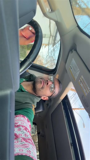 Life of Julian Verdugo (@life.of.julian)’s videos with Greenpoint - Elijah Fox