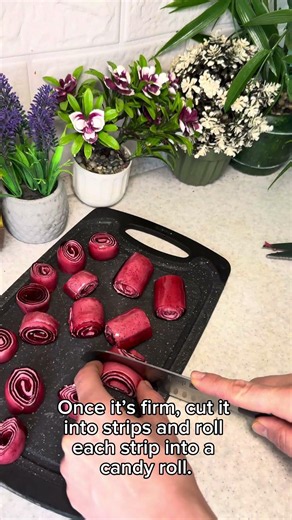 🍭 5-Minute Gummy Candy Rolls | Just 3 Ingredients!