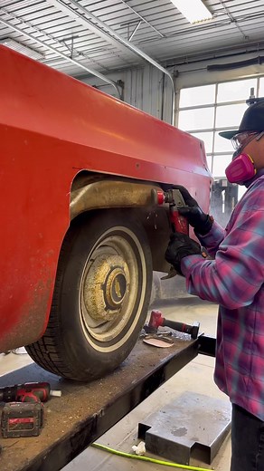 C10 Short bed: UNTIL “RUST” DO WE PART? Heck no! We adapt & overcome 🙌👊#c10 #squarebody #deadwood Banditos Incorporated Dixxon Canada Dixxon Flannel Co. BRUNT Workwear MichaelPro Milwaukee Tool | Dick Industries Inc