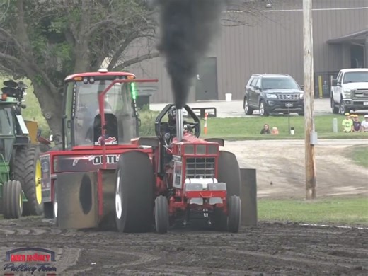 What happened?? #dieselpower #tractorpulling | Diesel Pulling Tractors