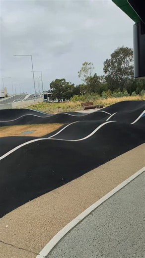 Down under the Westgate Tollway overpass is a set of EPIC pump tracks! With four tracks on site, large and small, Mamma says get your kiddo to grab the scooter, bmx or even rc cars and get rolling! https://www.mammaknowswest.com.au/parksplaygrounds-content/sub-city-pump-track-docklands | Mamma Knows West