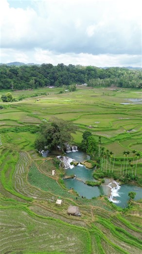 Explore the Beauty of Sumba's Wekacura Waterfall