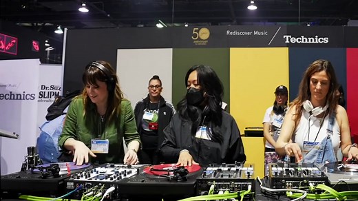 The Style & Grace Ladies Freestyle Scratch Showcase 2022! Just a clip! Peep the full video on YouTube.com/DJShortee #djtok #djlifestyle #femaledjs