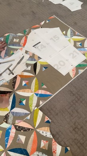 Sew Kind Of Wonderful on Instagram: "Our Chic Diamonds quilt reimagined 癩 Jacket pattern: Tamarack by Grainline Studio"