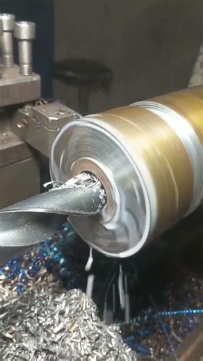 Drilling ss steel in lathe machine #viralshorts #lathe #nonsubscribers #machine #garmanylathe #vlog