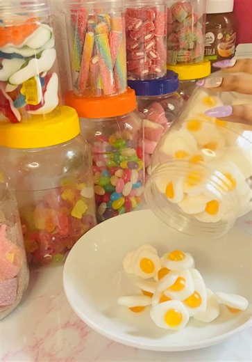 Unboxing Sweet Treats: A Packaging Video 🍭