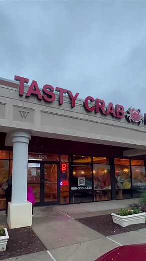 Tasty Crab House: All You Can Eat Seafood Buffet in Charlotte