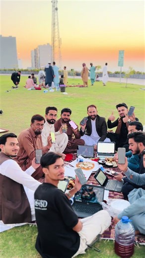 🌙✨ Ramzan Iftar with Leaders – BFX Trading Hub ✨🌙 Alhamdulillah, a beautiful evening with the BFX Trading Hub team. Grateful for the unity, brotherhood, and shared goals — in trading and in life. 📈🤍 #BFXTradingHub #Ramzan #TeamIftar #strongertogether444 #bfxtradinghub