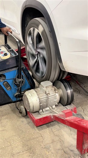 Wheel Balancing Techniques for Mechanics