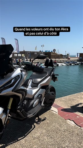 Quand ça t’arrive : vol d’échappement Akrapovič sur Honda X-ADV
