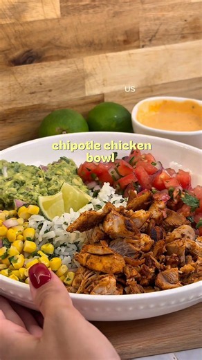 Chipotle chicken bowl 🌯