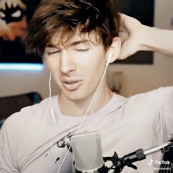 new coloring to hopefully get my edits on the fyp 🙁🙁🔥🔥 #flamingo #flamingowastaken #albertaretz #albertaretzedit #albertsstuff #ae #viral #proaretz #foryou#flamingoedit #targetaudience #roblox practice drake flamingo edit