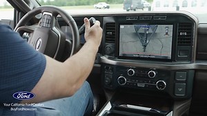 The #FordSuperDuty is designed to make every job — including hauling your trailer to Lake Tahoe — easier and safer. 🛤️ With SYNC 4, you have voice-activated control over navigation, entertainment and communication, while the Pro Trailer Backup Assist makes hitching and reversing effortless. The 12-inch high-definition touchscreen keeps all essential information at your fingertips, so you can focus on the road. Are you ready to take on the toughest tasks with innovative tech? Head to #YourLocalF