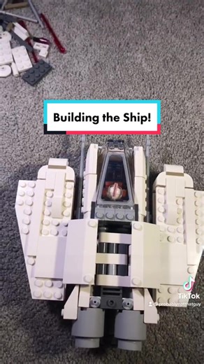 Building the Mandalorian StarFighter with LEGO - AltBuild