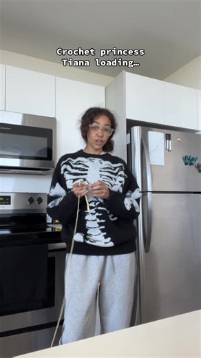 Sydney Scott | Crocheting all these leaves AND DEALING WITH THE ENDS almost took me out ngl | Instagram