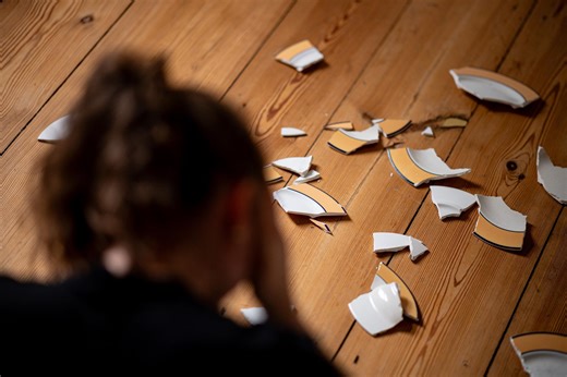 Le canton de Vaud veut mieux s'occuper des victimes de violences domestiques | RTS