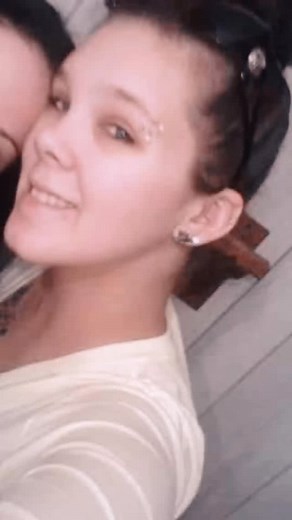 ✨ Me in active addiction — 19/20 years old ✨ ✨ Me now — 35 years old ✨ I used to feel so much shame, pain & embarrassment when it came to sharing about the not so pretty parts of my life. I would have rather lied about it, pretend it didn’t happen, blame everyone else. When I realized my stories were helping people in some way, when I noticed that it helped me to talk about it, when I saw that God was leading me to share my testimonies, it made all of those other feelings go away. I’m not ashame