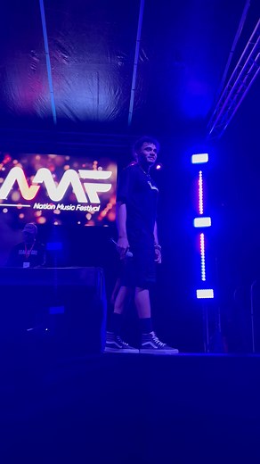 Dernier morceau avec Tahiti : danse et chant