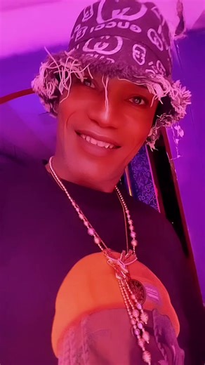 Vidéos de Baron Stella Matutina (@baronstellamatutina) avec son original - revo revo