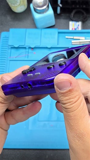 How To Change Shell & LCD to a Game Boy Pocket fULL VIDEO in my Channel