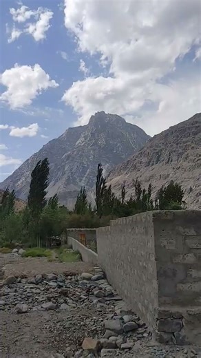 phender valley Gilgit Baltistan vlogs mountain view