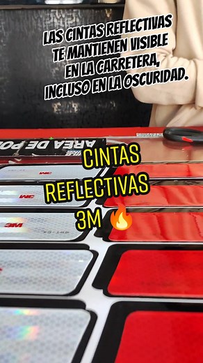 🚗🚦 ¡Brilla en cada viaje! 😍 Las cintas reflectantes 3M te mantienen seguro y visible en la carretera, incluso en la oscuridad. #SeguridadVial #cintasreflectivas #mototaxi #calcomania #tuning