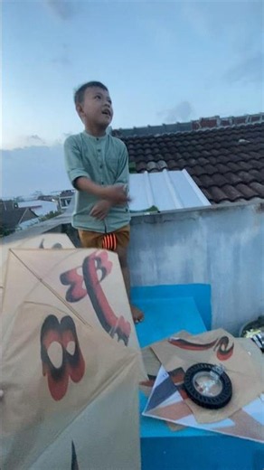 HASIL ABIL NGADU LAYANGAN #layangan #layanglayang #benanglayangan #shortvideo