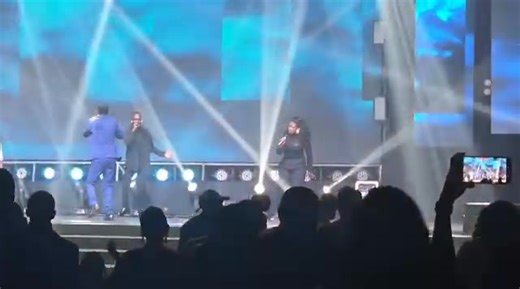 Pastor Gabriel Mumba of the Adonai Pentecostal Singers pours out his heart in worship at recent RCV awards. Video: B Flow | The Church Newspaper Zambia