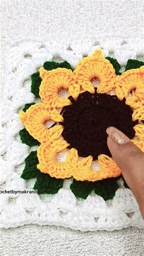 Beautiful sunflower 🌻 crochet granny square #crochet #diy #viral # #handmade #shorts