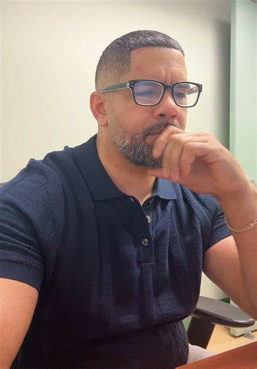 When you tryin’ to keep things cordial… then Maxwell hits the radio 😮‍💨🔥 #Fortunate #Maxwell #SoulMusic #ClassicRNB #FYP