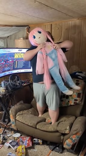 213K views · 1.3K reactions | Congrats to Lunk Stevens winnin the Weabers Valley SIm racer Champ over the week end. Lunk won 14 races this year an was payed 200$ for being Champon. Next year he can move up to the 4 cylider class at Waebers if he proves he has a disabilty | Weaber Valley Speedway | Facebook