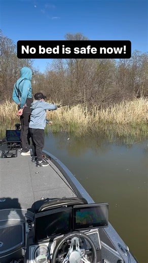 4.1K views · 2.3K reactions | Bed Fishing szn is here! Check out this young angler’s skills  : @davis.brodey Follow  @bass_angler_mag #bass #bassfishing #reels #bedfishing #bigbass | Bass Angler Magazine | Facebook