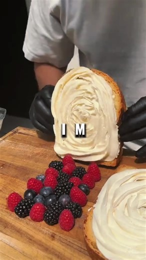 Olaf's Adventure at Disneyland Paris: World of Frozen Sneak Peek