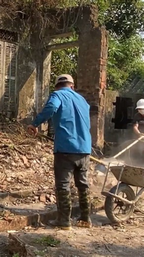 10K views · 135 reactions | Garden Makeover | Cutting Down Overgrown Grass and Vines #cleanthehouse #gardening #cleanabandonedhouse #shorts #reels | Mechanical TV | Facebook