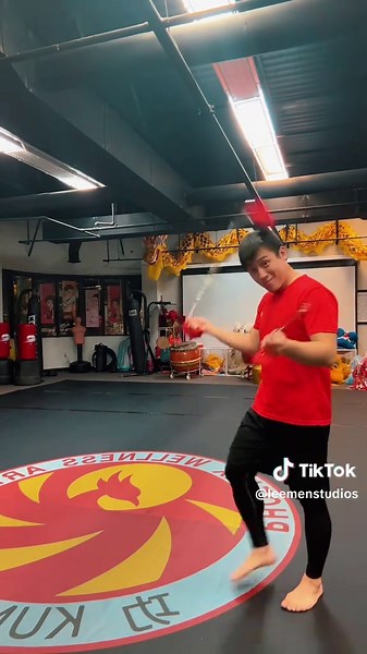 Mastering Double Chain Whip Techniques