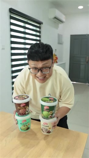 伟鸿 on Instagram: "一定要试！最新的Magnolia冰淇淋系列！ Magnolia新推出了750ml冰淇淋系列 四款各有特色还有丰富的配料和口感 节日聚会时非常合适一起品尝～ 大家可以到附近的超市就能买到啦～ #MagnoliaIceCreamMY #TasteTheExceptional #NewProductAlert @magnoliaicecream_my"