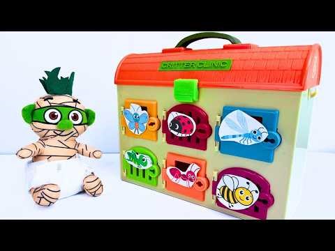 Bugs Surprise Doors Finger Family Story with Baby Mummy