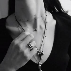 3K views · 107 reactions | Infinite options for ultimate creativity. Artist Jane Moseley begins her week with an assortment of our amulets and chains. Create a layered look that’s sure to turn heads: bit.ly/2PLvRVT | David Yurman | Facebook