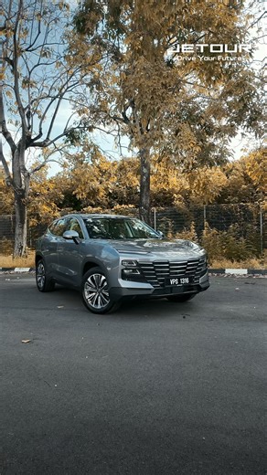 Every detail is designed to turn heads and elevate your drive. From the bold Trident taillights and Mecha Eyes DRL with split matrix LED headlamps to the sleek concealed door handles and striking 19 inch dual tone wheels. Step inside and you are welcomed by electric powered seats a wide angle panoramic sunroof and a 10.25 inch LCD Smart Twin Screen that keeps everything within reach. This is the Jetour DASHING. Crafted for style comfort and everyday confidence. Visit your nearest Jetour showroom