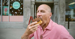 Alzheimer : adapter son alimentation peut-il prévenir la maladie ?