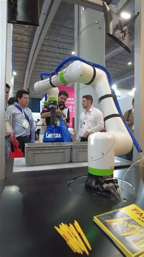 💼📺🧵🎵🐦🎪 FANUC América aterrizó en Expo Pack México 2026 con toda su artillería robótica. Durant