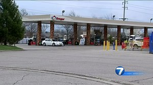 Kroger has changed the way it distributes its Fuel Points and it is causing some confusion for those who fill up their gas tanks there. >> Read more: bit.ly/3vhxQW6 | WHIO
