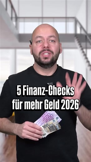 🤑 5 Finanz-Checks für mehr Geld 2026❗️ 🔎 Diese 5 Checks solltest du mindestens einmal im Jahr machen: 1️⃣ Steuer-Check Ist dein Freistellungsauftrag korrekt? Nutzt du deine ETF-Freibeträge – oder schenkst du dem Staat unnötig Geld? 2️⃣ Sparplan-Check Mehr Gehalt? Schulden weg? Dann Sparrate hochziehen – bevor das Geld im Konsum verschwindet. 3️⃣ Versicherungs-Check Brauchst du wirklich alles? Ein Vergleich kann dir hunderte Euro im Jahr sparen (bei mir waren’s 50 % bei der Kfz). 4️⃣ ETF-Kosten
