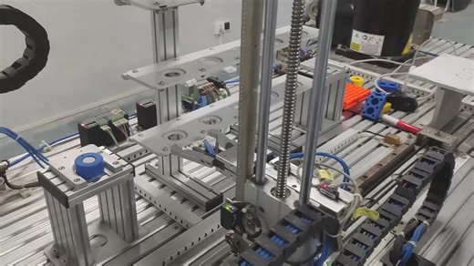 自动化产线成果展示，使用S7-300和S7-1200编程［教学版］