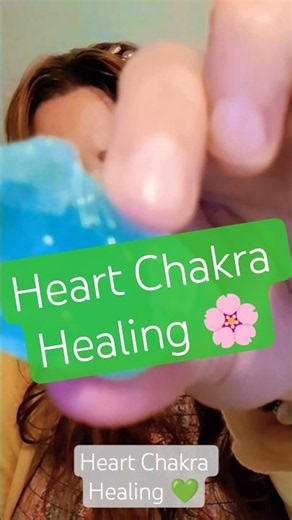 Healing w/Green Calcite. Take a moment to feel the energy, love & healing. 🌟💚🌟