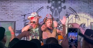 Watch: BRET MICHAELS Performs With POISON Cover Band SHOT OF POISON In Massachusetts