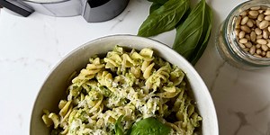 EASY HOMEMADE PESTO 🌱