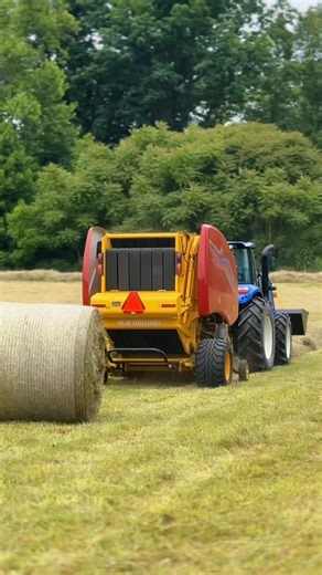 Boone Tractor has the equipment for all your needs💪🚜 📍Visit Boone Tractor in Bedford, Danville, Salem, Wytheville (VA), or Lewisburg (WV) 🔗 https://www.boonetractor.com 📞 Call us at (800) 430-3437 — QUALITY AND INTEGRITY SINCE 1984 #BooneTractor #EquipmentForAllSeasons | Boone Tractor & Equipment